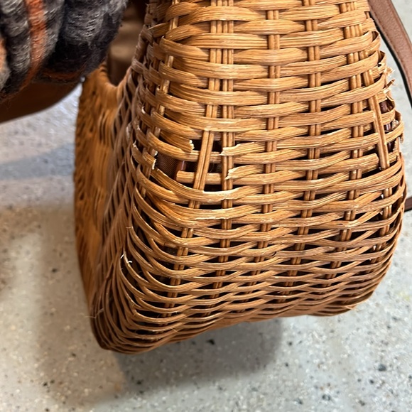 SCOOP LARGE STRAW CRESCENT CROSSBODY WITH SCARF ACCENT BROWN - Picture 11 of 13